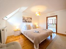 ROMANTIC-Apartment - Altbauflair mit Dachterrasse & Waldblick, Maisonette, 80m2