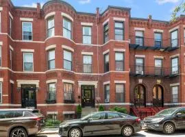 Brownstone Townhouse in Fenway