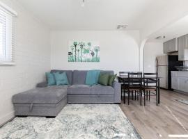 Dog Friendly Walk To Downtown Gilbert King Bed Yard With Fire Pit