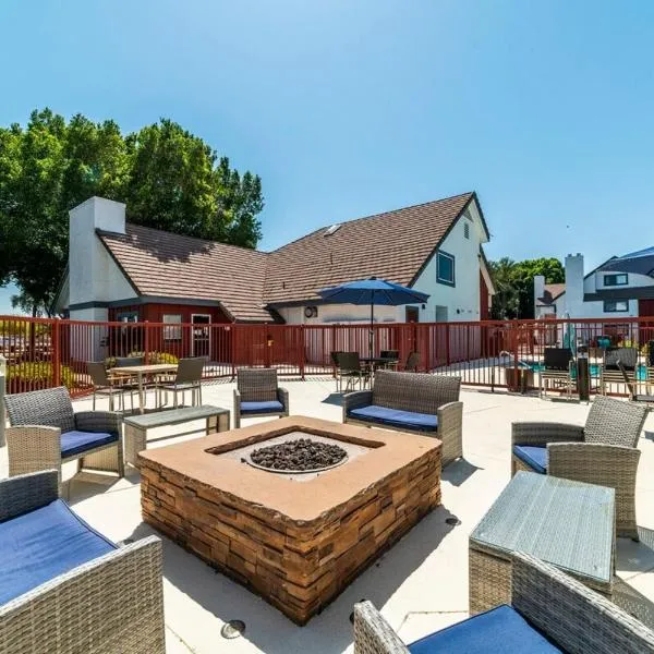Metro PHX 1bd Exterior Entry with heated pool, bbq, dog park, bbq PETS ALLOWED