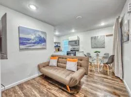 Cozy 1 Bed 1 Bath, Centrally Located, Self-check-in