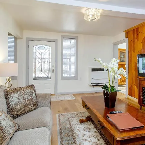 Alameda 2 BR 2 BA Apt, AC, 3 blocks to beach & shopping center & free parking