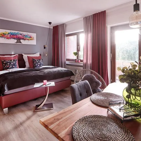 KATARINAS HOUSE mit 2 FeWo stilvoll, gemütlich & zentral Boxspringbett, Parkplatz, Balkon oder Garten