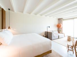 Van Heeckeren Apartments & Suites Nes


                    4 stars