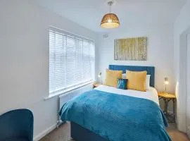 Host & Stay - West Crescent Apartments