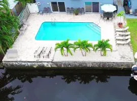 Tarpon Harbor 1 - Waterfront pool home near beach & downtown Las Olas