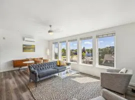Tranquil Urban Retreat - The Dorian Loft 504