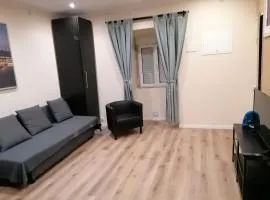 Lisbon Heart Santa Marta Apartment