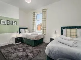 Stylish Home, Sleeps 6, Free Parking, Smart TV, Free Wi-Fi, Perfect For Groups